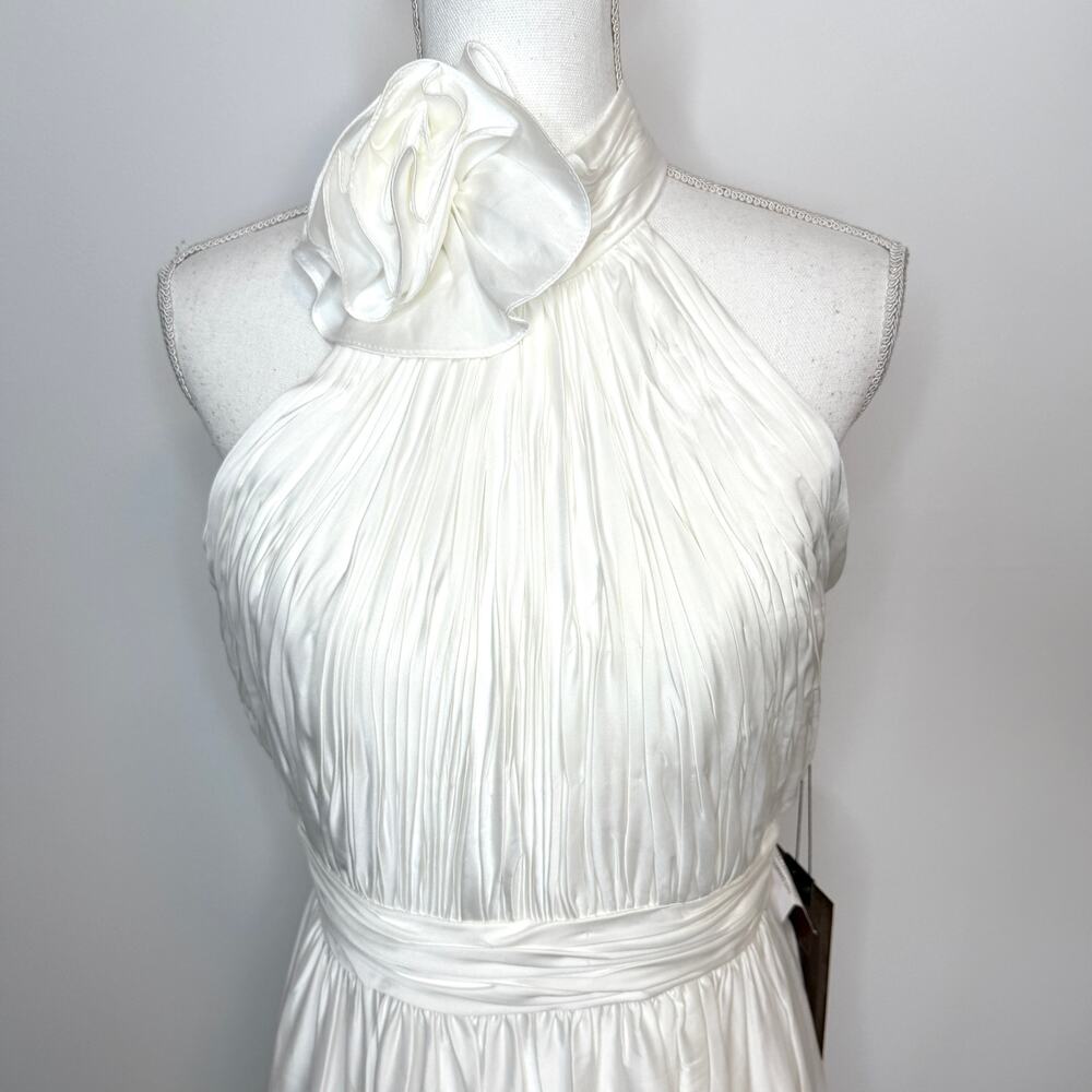 Mac Duggal Rosette Flower Halter Chiffon Gown In White 49333 Size 8 New - Picture 3 of 16